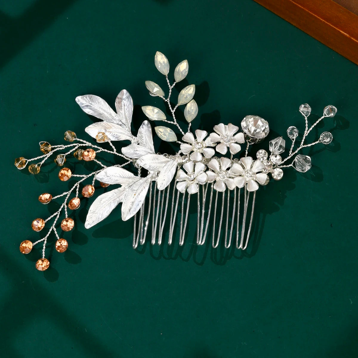 Fashion Metal Blade Bridal Hair Comb Pearl Rhinestone Hairpins Handmade Bangs Side Hair Clip Wedding Jewelry Hair Accessories