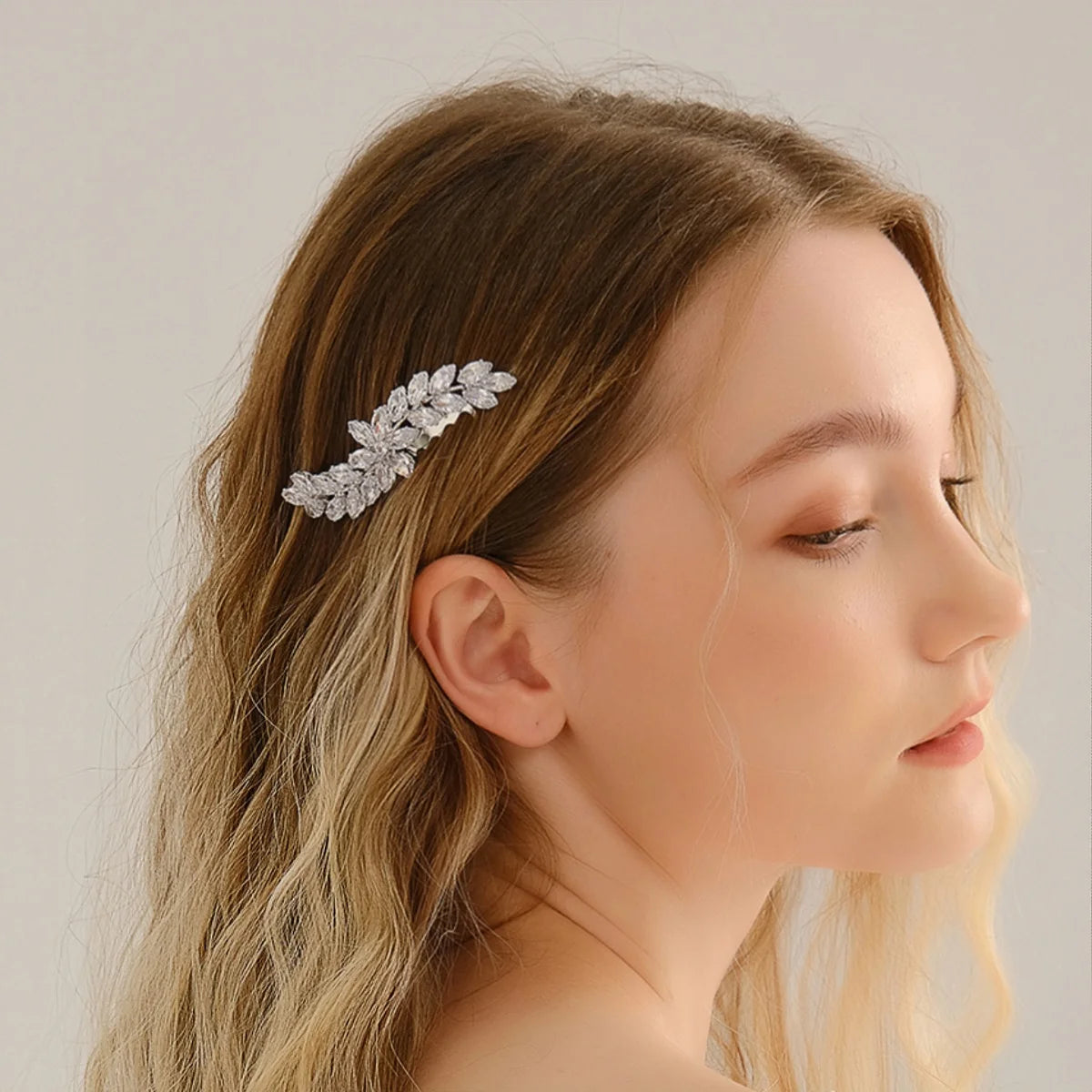 Fashion Zirconia Handmade Hair Comb Sparkling Crystal Jewelry Hair Clips For Women Everyday Bangs Side Hair Accessories