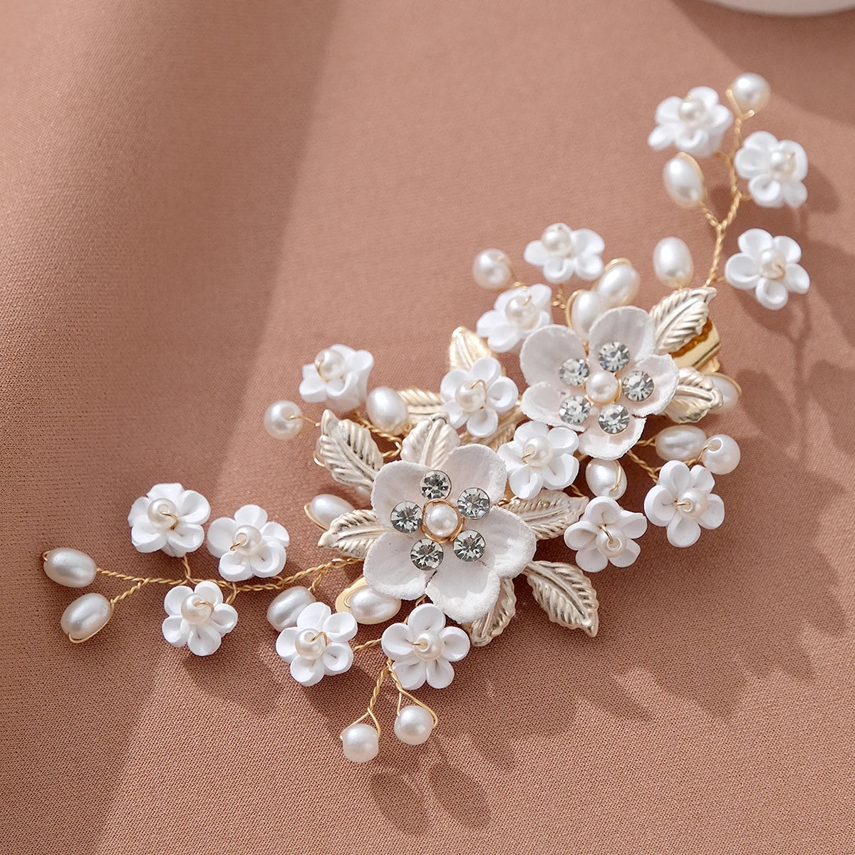 White Soft Ceramic Flower Hair Clip Luxury Europe and the United States Hairpin Jewelry Headdress for Women Valentine's Day Gift